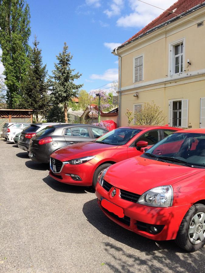 Peto Apartman Gyor Exterior photo